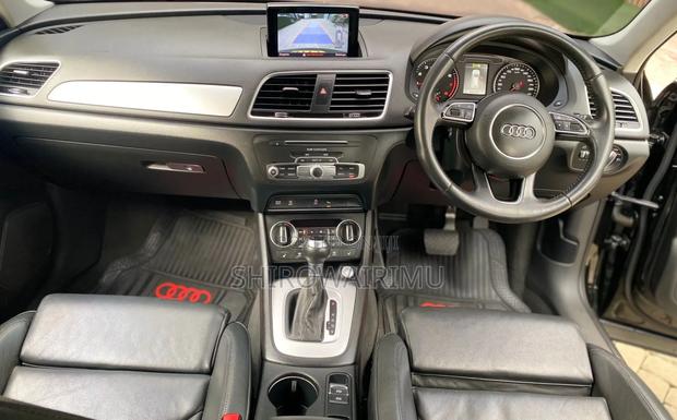 Audi Q3 2018 Matt Black