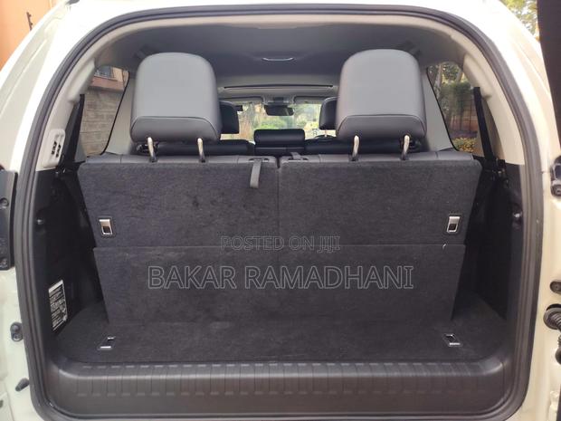 Toyota Land Cruiser Prado 2019 White