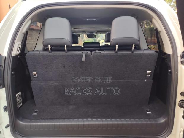 Toyota Land Cruiser Prado 2.7 2019 White