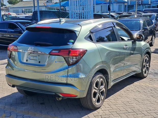 Honda Vezel 1.5 2WD 2019 Green
