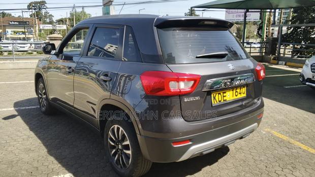 Suzuki Vitara 2021 Gray