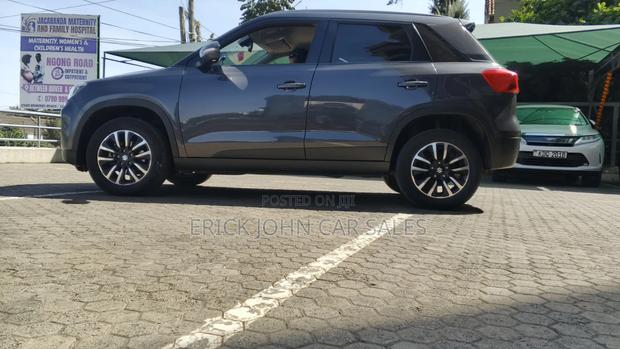 Suzuki Vitara 2021 Gray