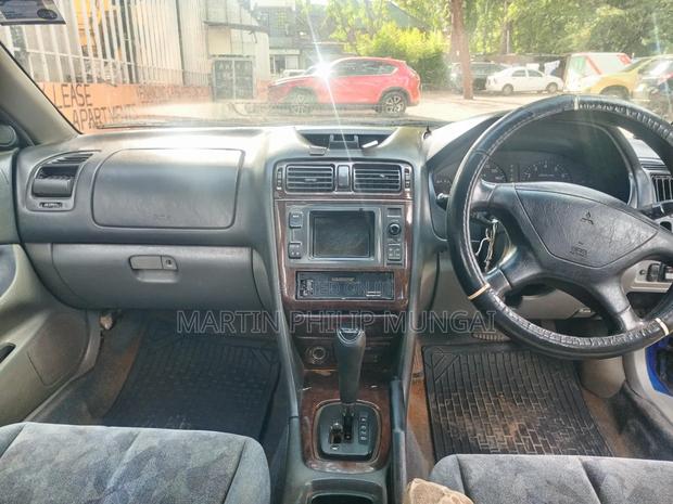 Mitsubishi Galant SW 1998 Blue