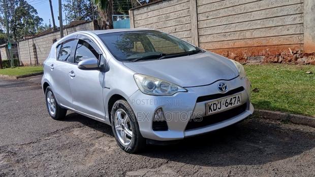 Toyota Aqua 2015 Silver