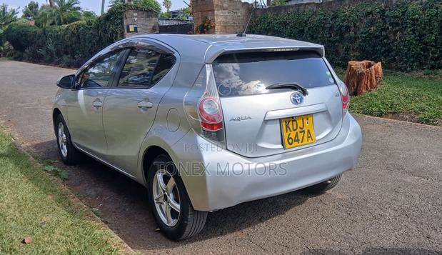 Toyota Aqua 2015 Silver
