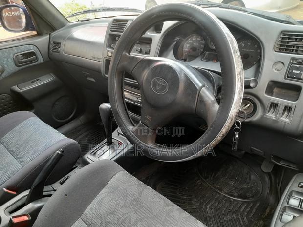 Toyota RAV4 Automatic 2000 Blue