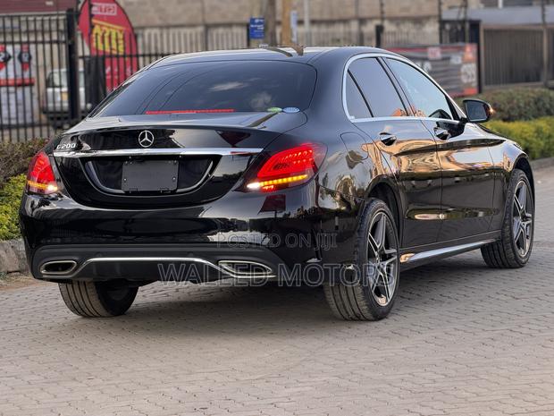 Mercedes-Benz C200 2019 Black