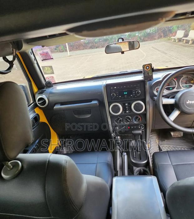 Jeep Wrangler 2010 Yellow