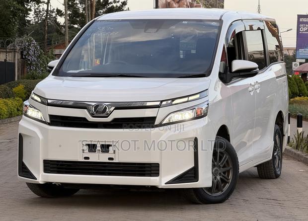 Toyota Voxy 2019 White