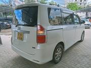 Toyota Noah 2012 White for sale
