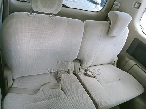 Toyota Noah 2012 White