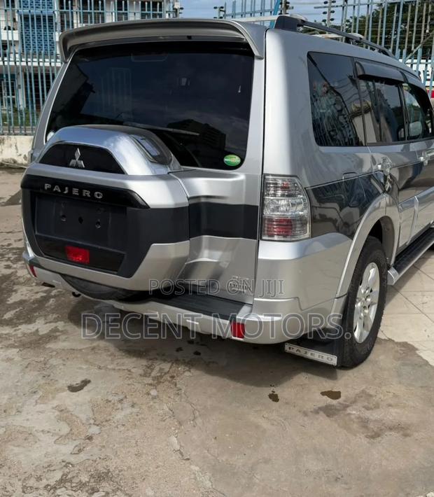 Mitsubishi Pajero 2019 Silver