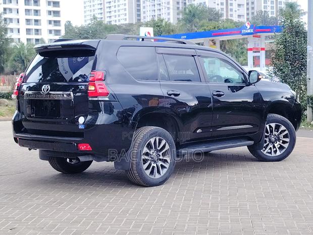 Toyota Land Cruiser Prado 2021 Black