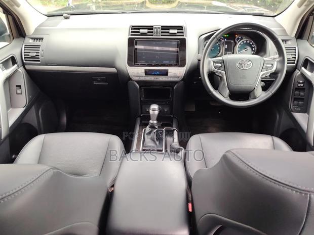Toyota Land Cruiser Prado 2021 Black