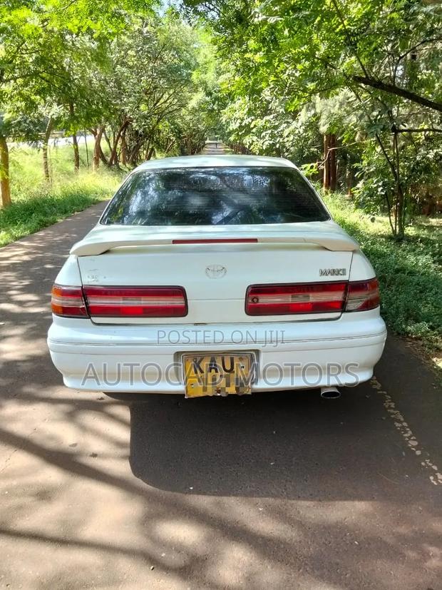 Toyota Mark II 1999 White