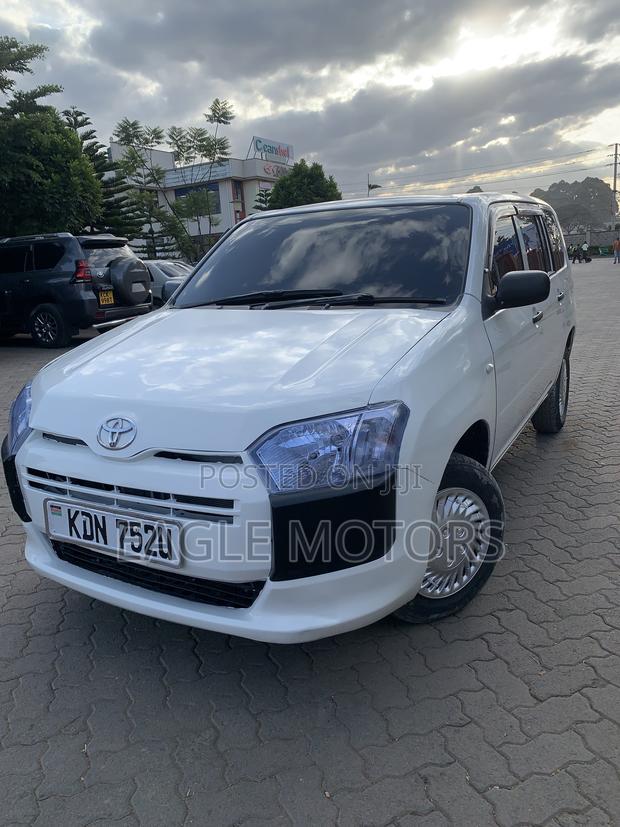 Toyota Succeed SV Premium 2016 White