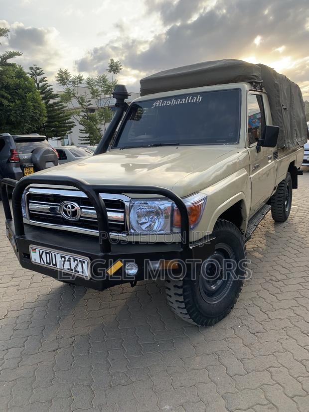 Toyota Land Cruiser 79 Series 2004 Beige