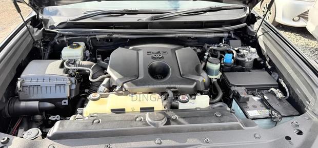 Toyota Land Cruiser Prado 2019 Black