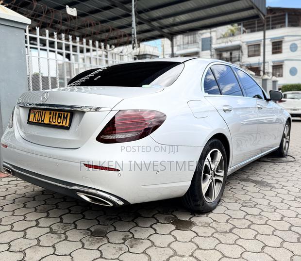 Mercedes-Benz E200 2018 Silver