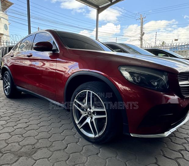 Mercedes-Benz GLC-Class GLC250 Sport Utility 4-Door (2.0L, 4cyl Turbo)