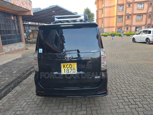 Toyota Voxy 2009 Black