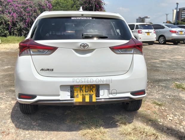 Toyota Auris 2017 White
