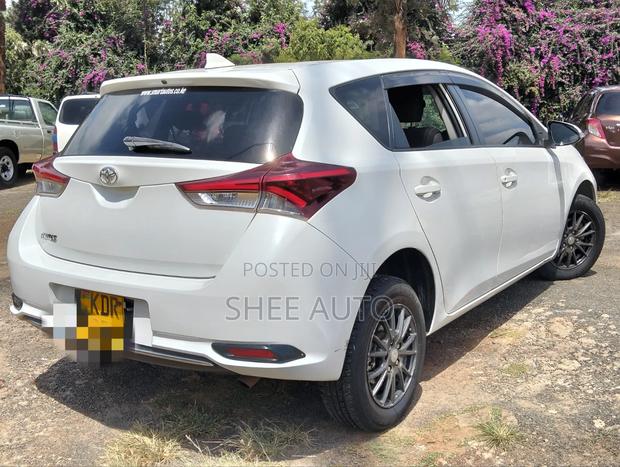 Toyota Auris 2017 White