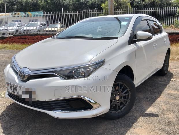 Toyota Auris 2017 White