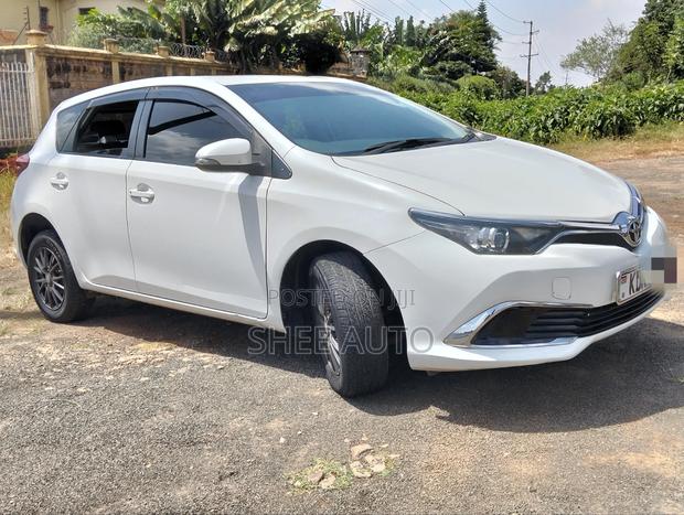 Toyota Auris 2017 White