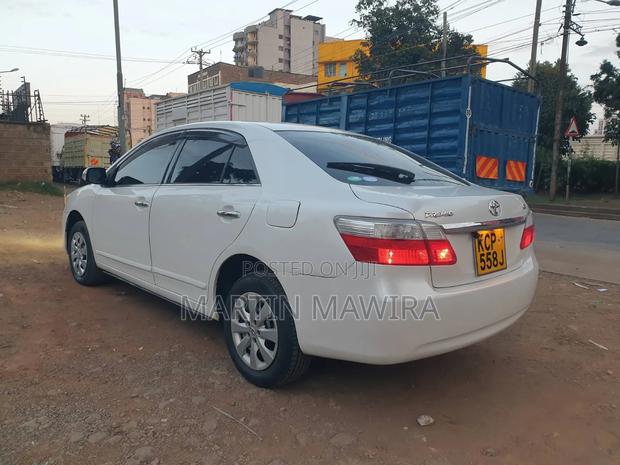 Toyota Premio 2010 White