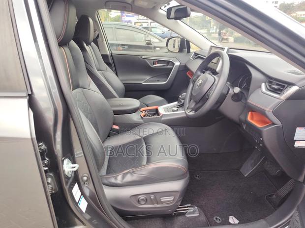 Toyota RAV4 2019 Gray