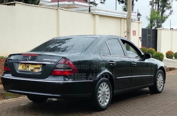 Mercedes-Benz E200 2023 Black