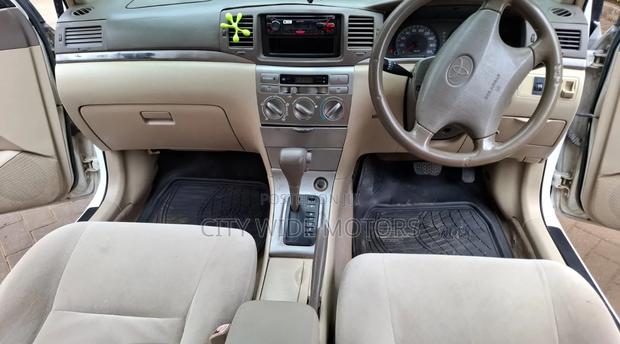 Toyota Corolla 2006 White