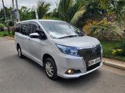 Toyota Esquire 2015 Silver for sale