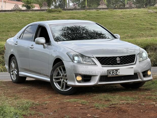 Toyota Crown 2009 Silver