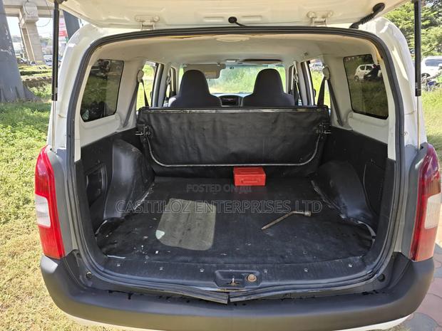 Toyota Probox 2013 White