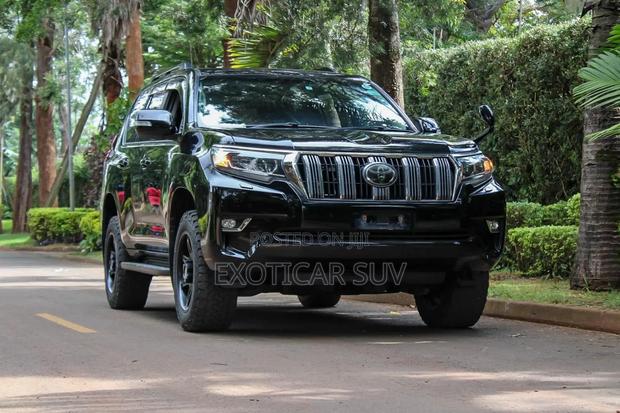 Toyota Land Cruiser Prado 2017 Black