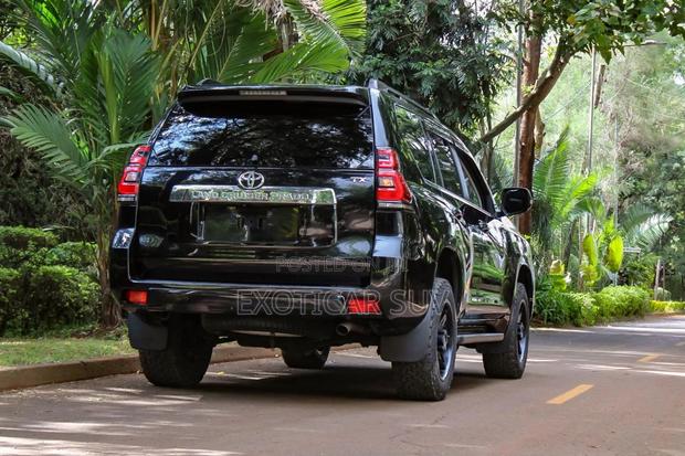 Toyota Land Cruiser Prado 2017 Black