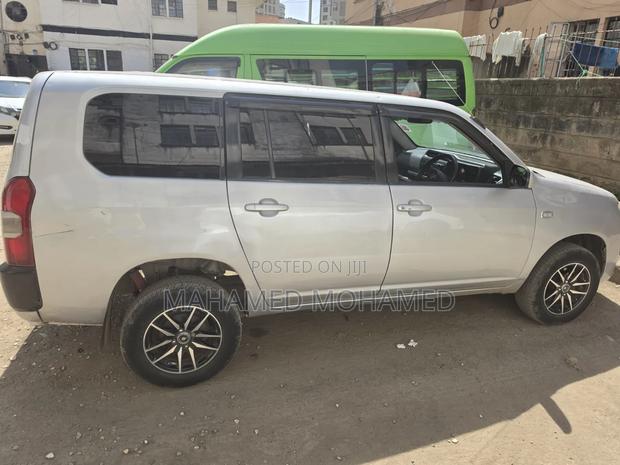 Toyota Succeed 2015 Silver