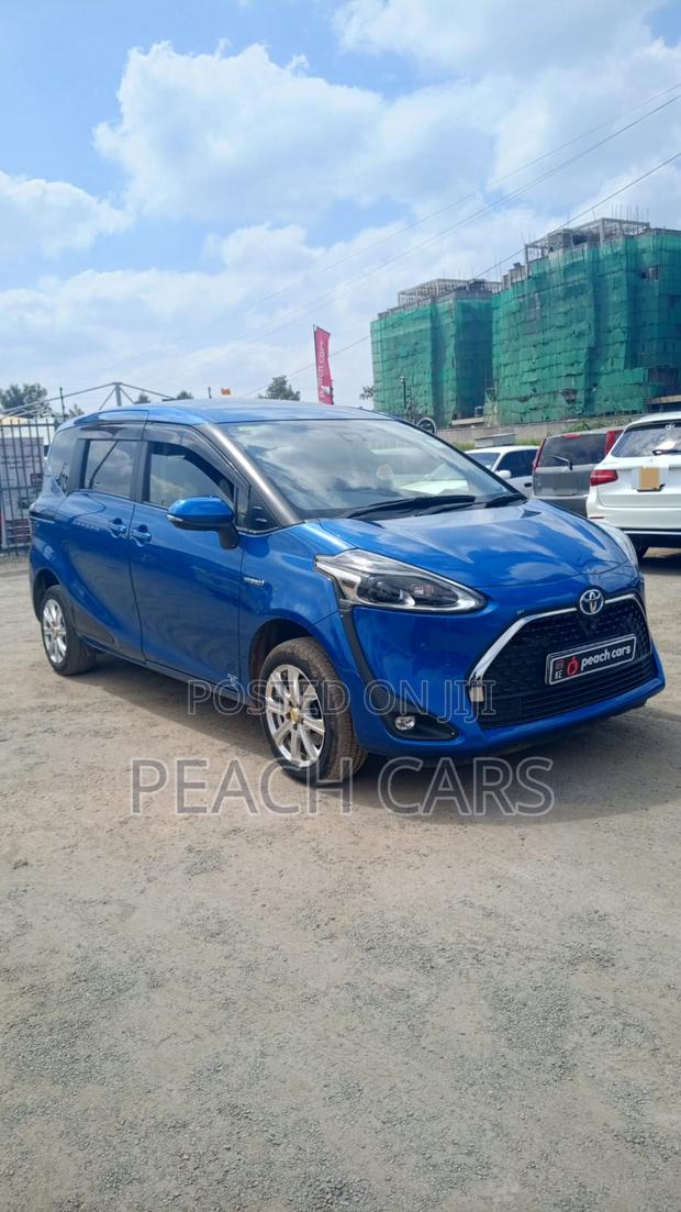 Toyota Sienta 2019 Blue
