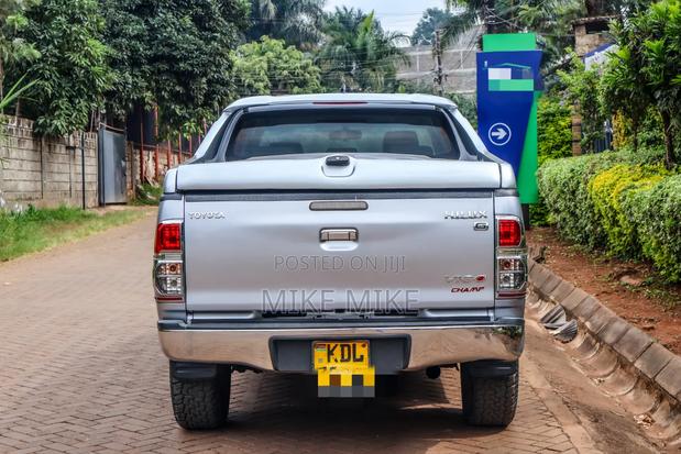 Toyota Hilux 3.0 D-4D 4x4 2015 Silver