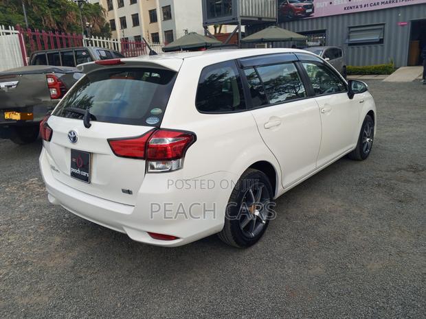Toyota Corolla Fielder 2019 White