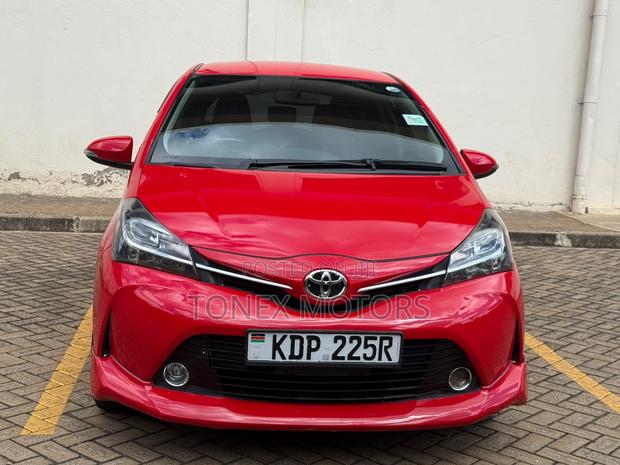 Toyota Vitz 1.3 FWD 3dr 2016 Red