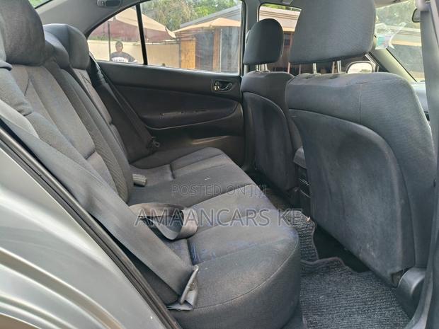 Mitsubishi Galant 1999 Silver