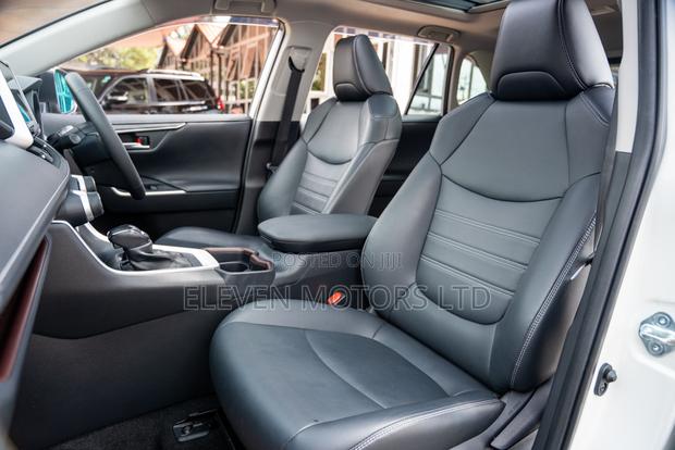 Toyota RAV4 2020 White