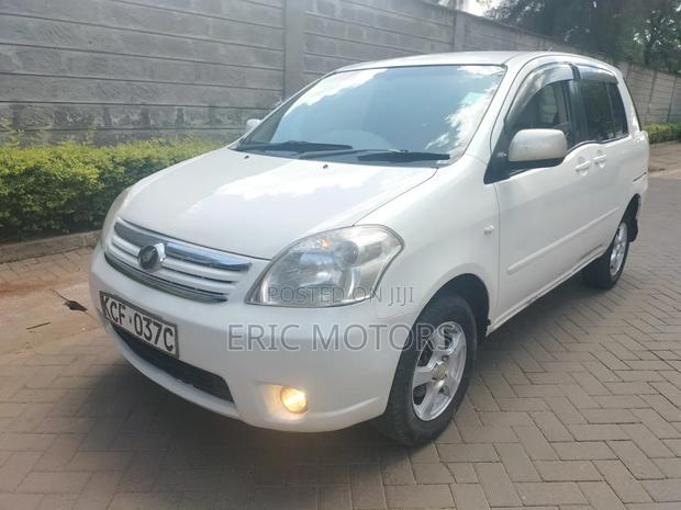 Toyota Raum 2005 White