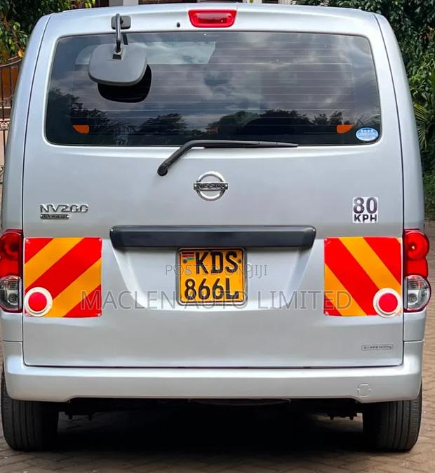 Nissan NV200 2018 Silver