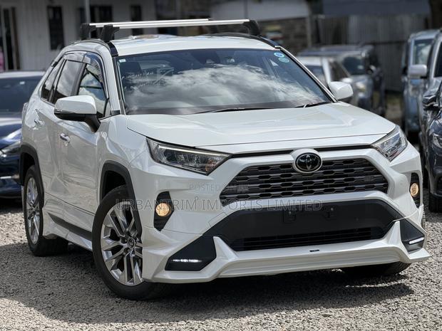 Toyota RAV4 2019 White