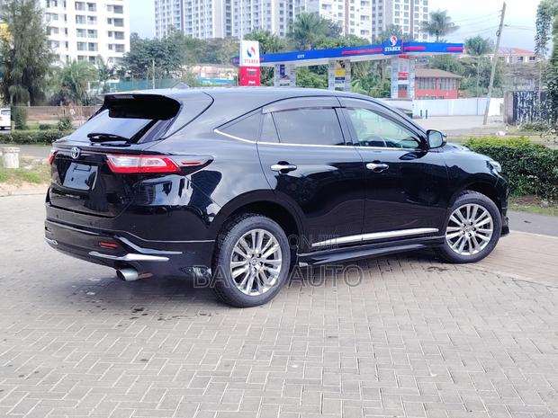 Toyota Harrier 2.0 2019