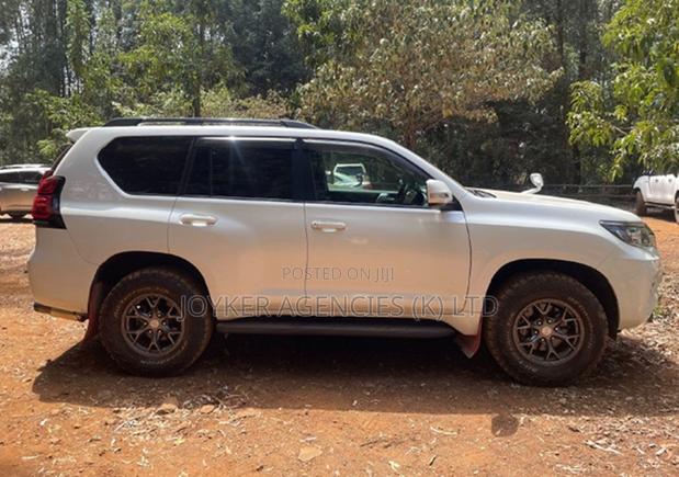 Toyota Land Cruiser Prado 2.7 2018 White